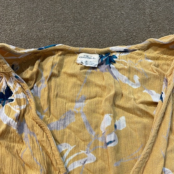 O’Neill Shorts Romper Size Small Yellow Floral (BB) - Picture 5 of 7